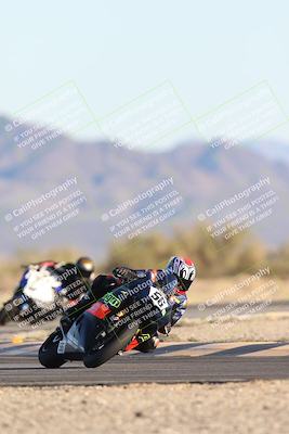 media/Dec-07-2025-CVMA (Sun) [[3e7d2de5dc]]/Race 16-Formula Middleweight/